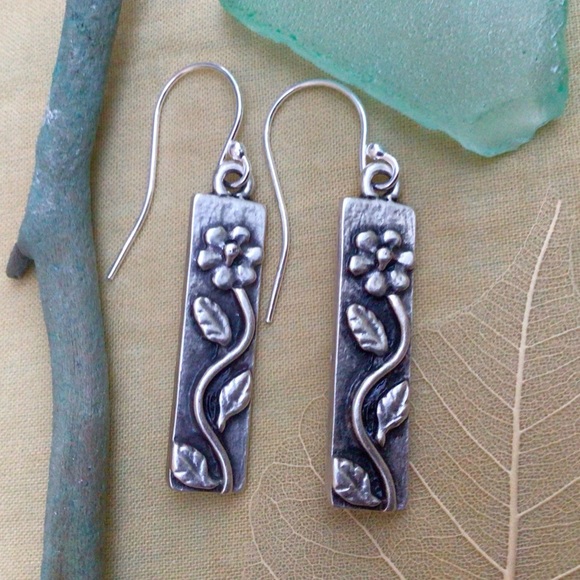 Sterling Silver Sundance charm earrings - Picture 9 of 11